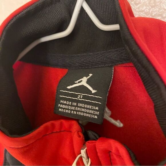 Nike Air JORDAN track full Zipper Jacket red black 2T - Picture 3 of 5